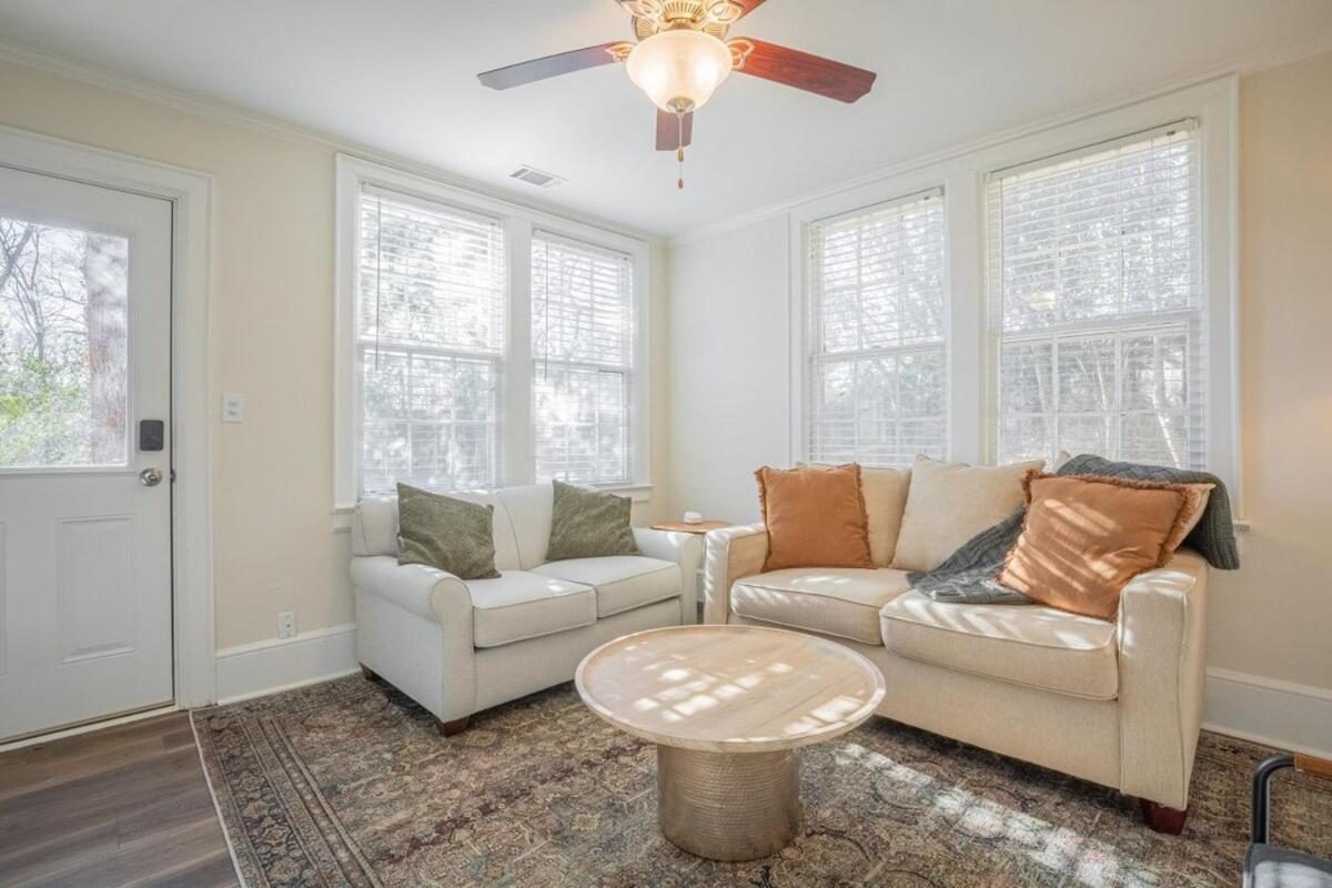 Classic City Apartment With Firepit Athens Exterior photo